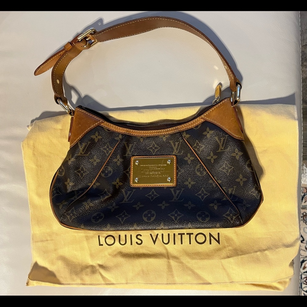 Authentic Louis Vuitton shoulder bag